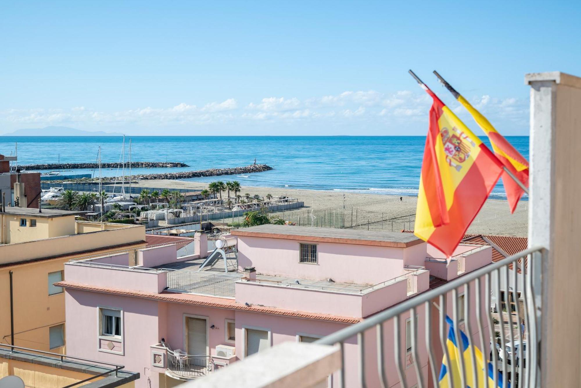 Lola Piccolo Hotel E Appartamenti Marina di Grosseto Exterior foto